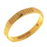AN OCTAGONAL 22CT GOLD WEDDING RING, PARTIAL MARKS, 3G, SIZE O