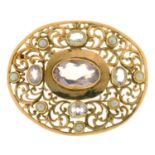 A KUNZITE AND PEARL BROOCH, IN GOLD MARKED 585, 6 CM L APPROX, 27G