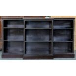 A CARVED MAHOGANY BREAKFRONT BOOKCASE WITH ADJUSTABLE SHELVES, EARLY 20TH C, 108CM H; 183 X 37CM