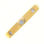 A DIAMOND ETERNITY RING IN 18CT GOLD, 3.9G, SIZE S