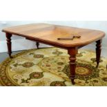 A VICTORIAN MAHOGANY EXTENDING DINING TABLE WITH ONE LEAF AND WINDING HANDLE, 73CM H, 210CM FULLY