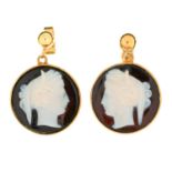 A PAIR OF HARDSTONE CAMEO EARRINGS IN GOLD MARKED 9CT, 4.5G