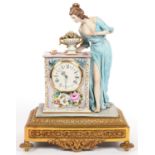 A CAPO DI MONTE FIGURAL PORCELAIN MANTEL TIMEPIECE ON GILTMETAL PLINTH AND TURNED FEET, 39CM H, LATE