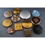 12 Deco compacts
