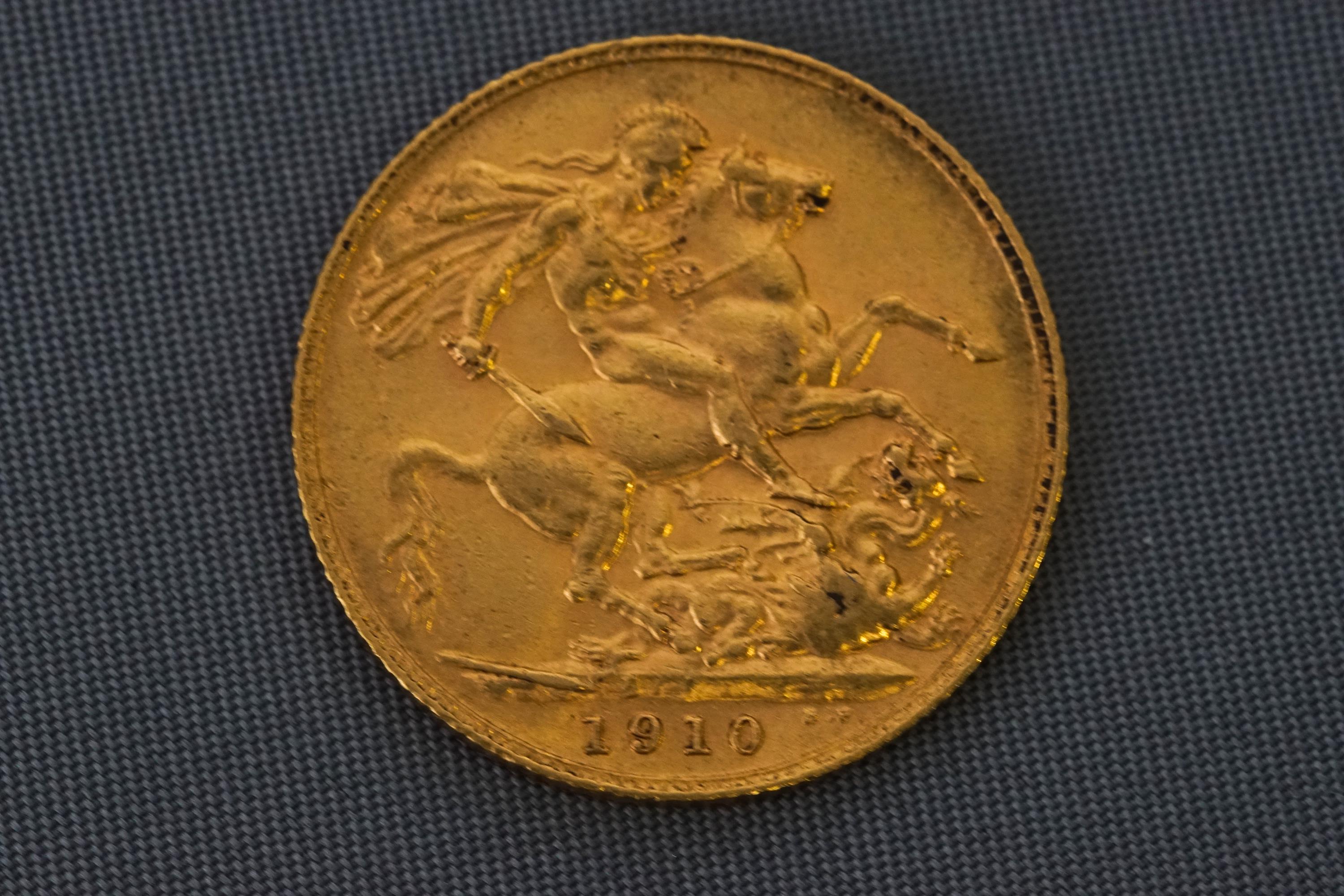 A 1910 full Sovereign 8 grams