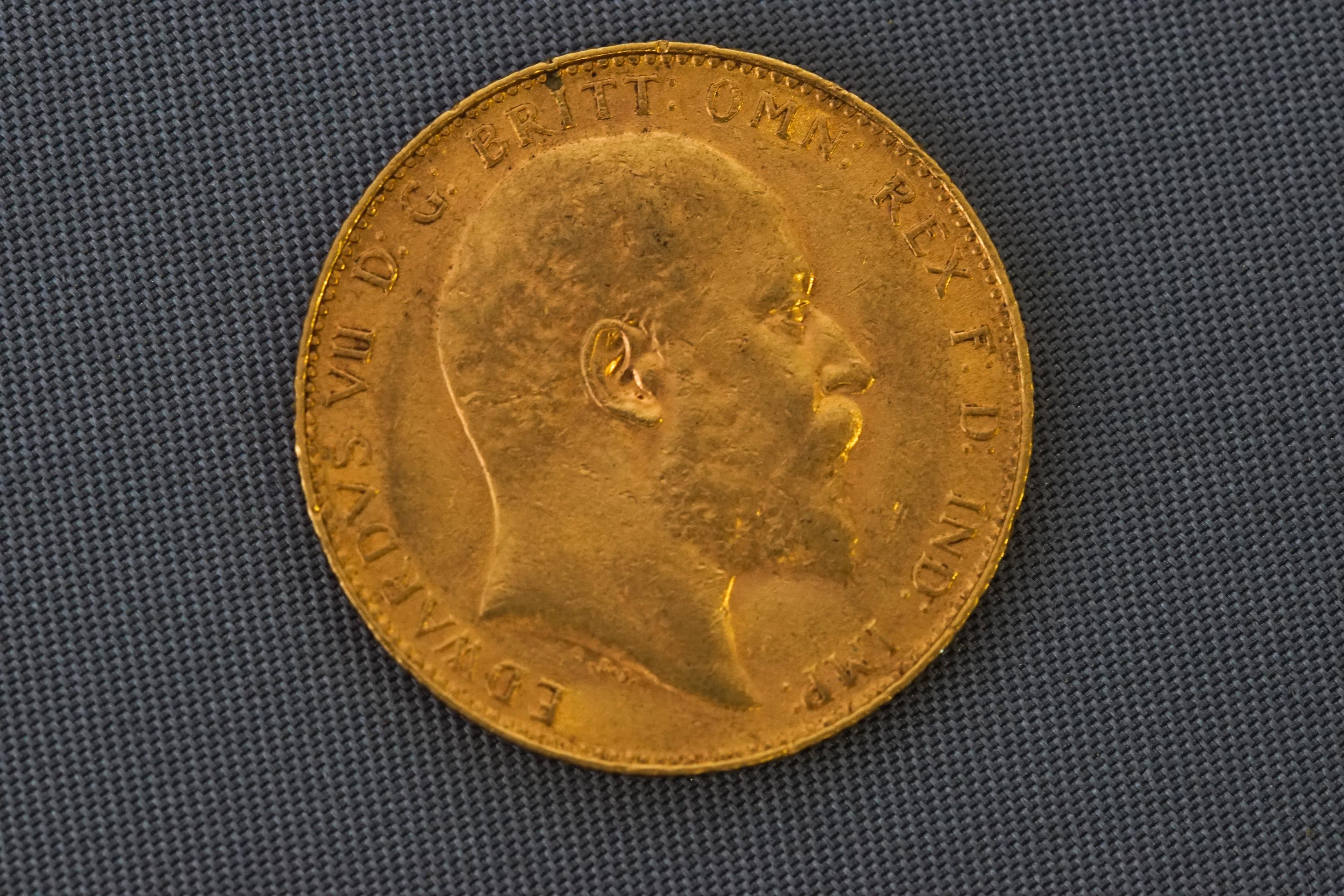 A 1910 full Sovereign 8 grams - Image 2 of 2