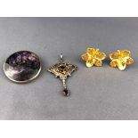 A collection of jewellery to include a circular brooch, hallmarked sterling silver,