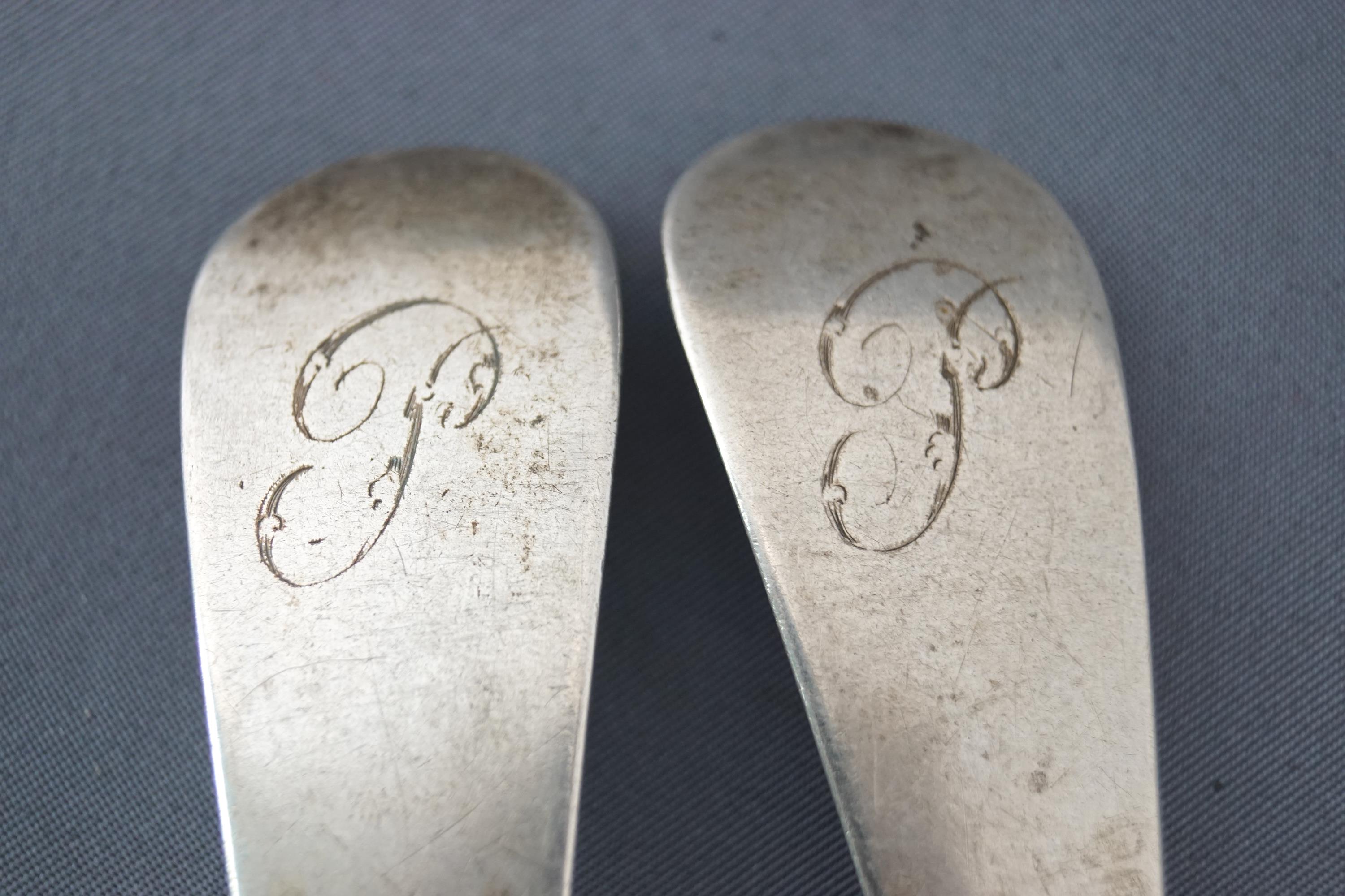 A pair of silver Old English pattern table spoons by Peter, Ann and William Bateman, London 1801, - Image 2 of 3