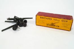 A boxed Britain's 155mm field gun,