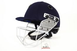 A Readers junior cricket helmet with visor, 58cm, in blue,