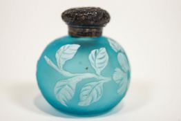 A cameo scent bottle with silver top, in the manner of Thomas Webb of Stourbridge,