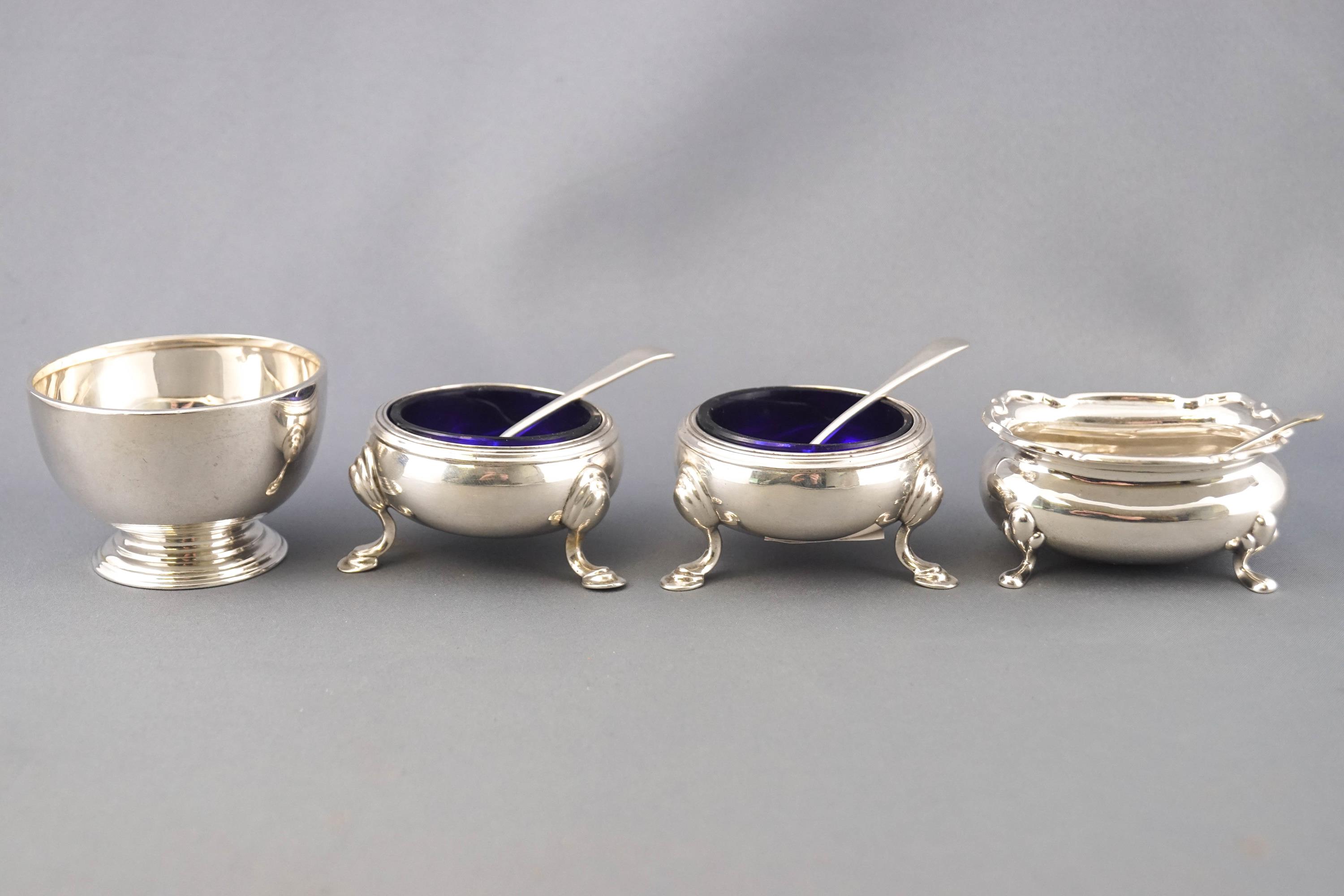 A pair of Georgian style silver cauldron salts, of usual design, Birmingham 1924,