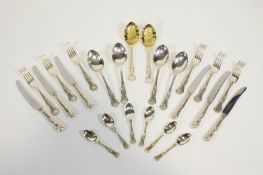 An EPNS A1 Sheffield cased Kings pattern canteen to include fish knives and forks,
