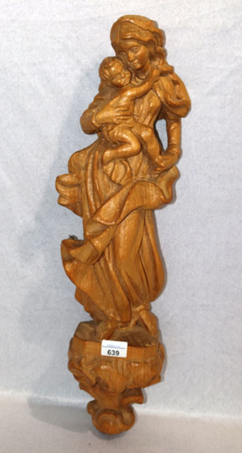 Holz Wandskulptur 'Maria mit Kind auf Sockel', H 65 cm, B ca. 16 cm