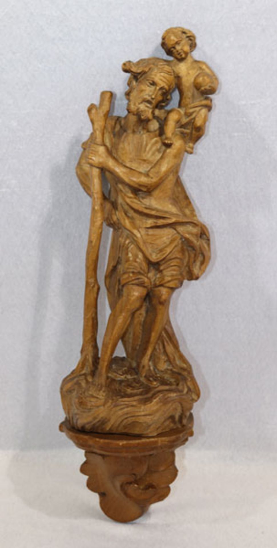 Holz Figurenskulptur 'Hl. Christophorus', H 42 cm, mit Wandsockel, H 11,5 cm, B 13,5 cm, T 13 cm,