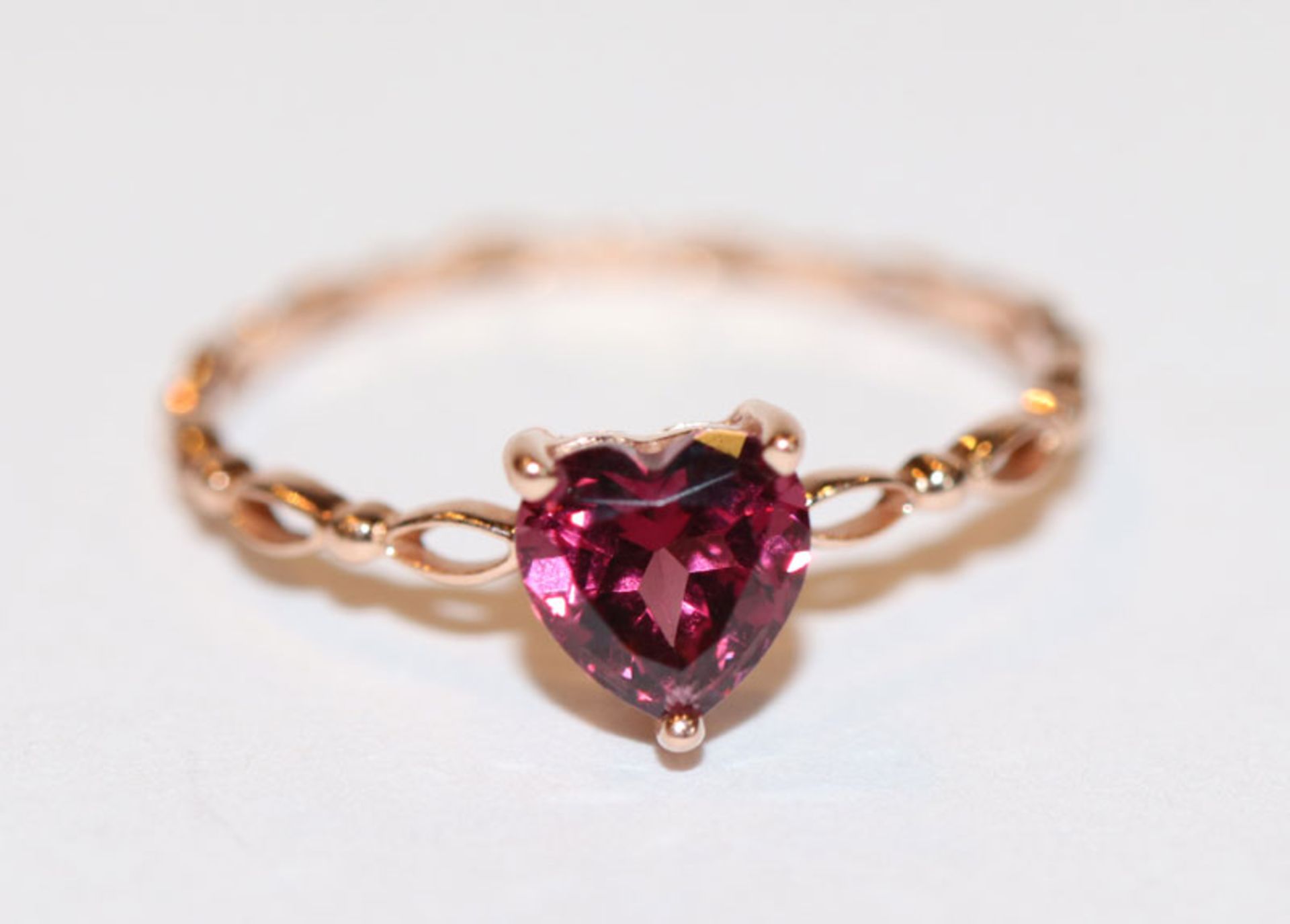 14 k Roségold Ring mit Granat, Gr. 56, feine Handarbeit