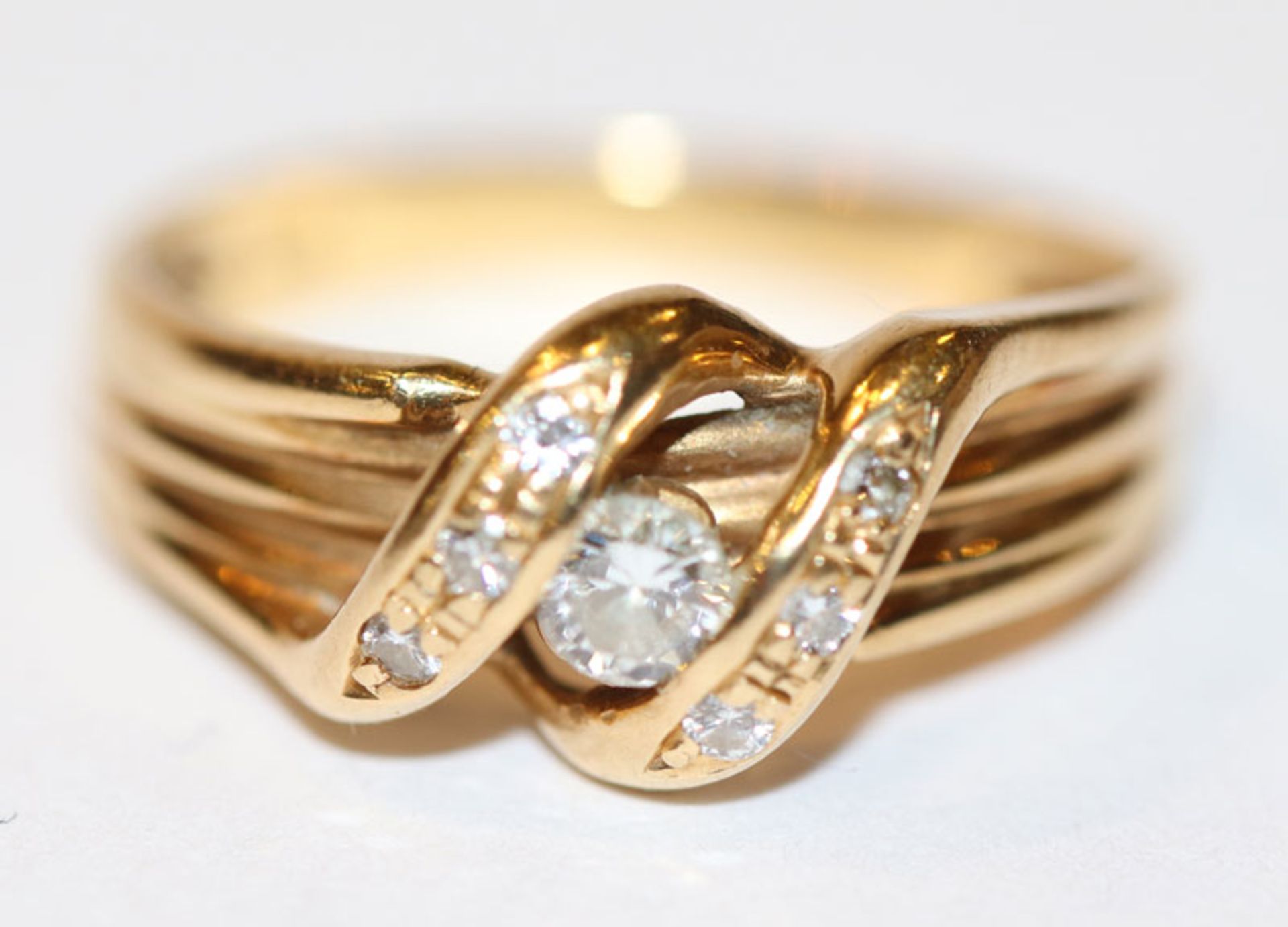 18 k Gelbgold Ring mit 0,20 ct. Diamanten, Gr. 51