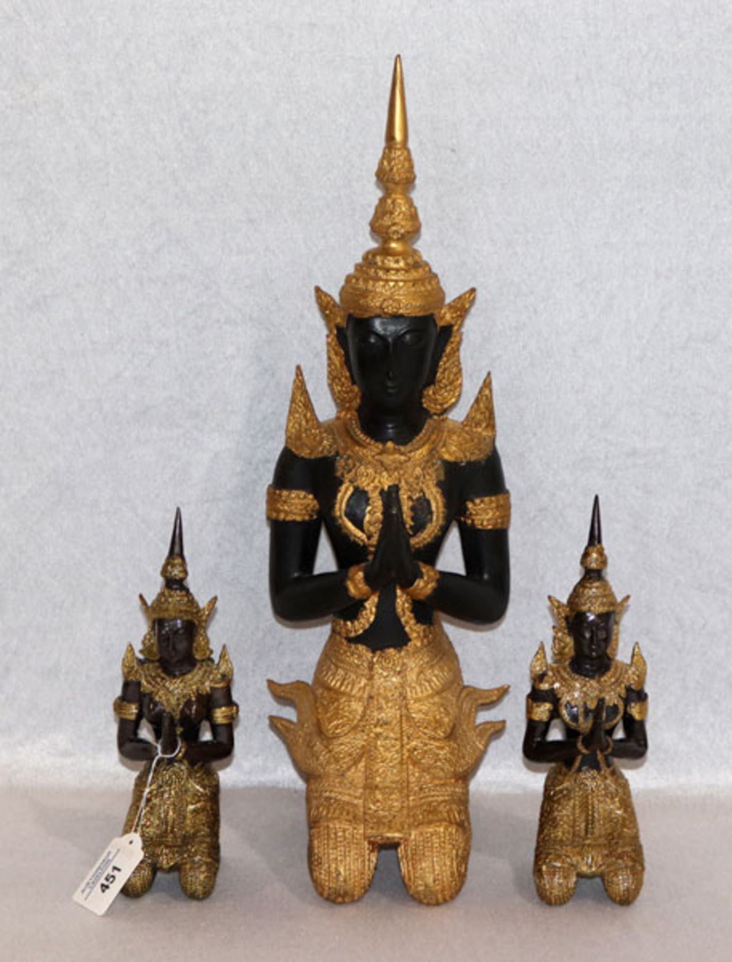 3 thailändische Figuren, Tempelwächter, H 22/47 cm, leicht bestossen