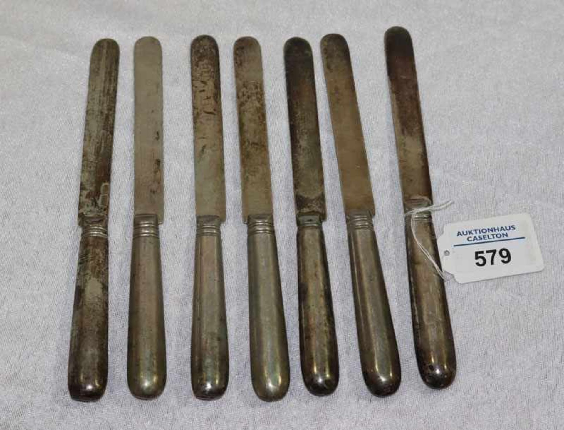 7 Messer, 12 Lot Silber, 173 gr., 19. Jahrhundert, Gebrauchs- und Altersspuren
