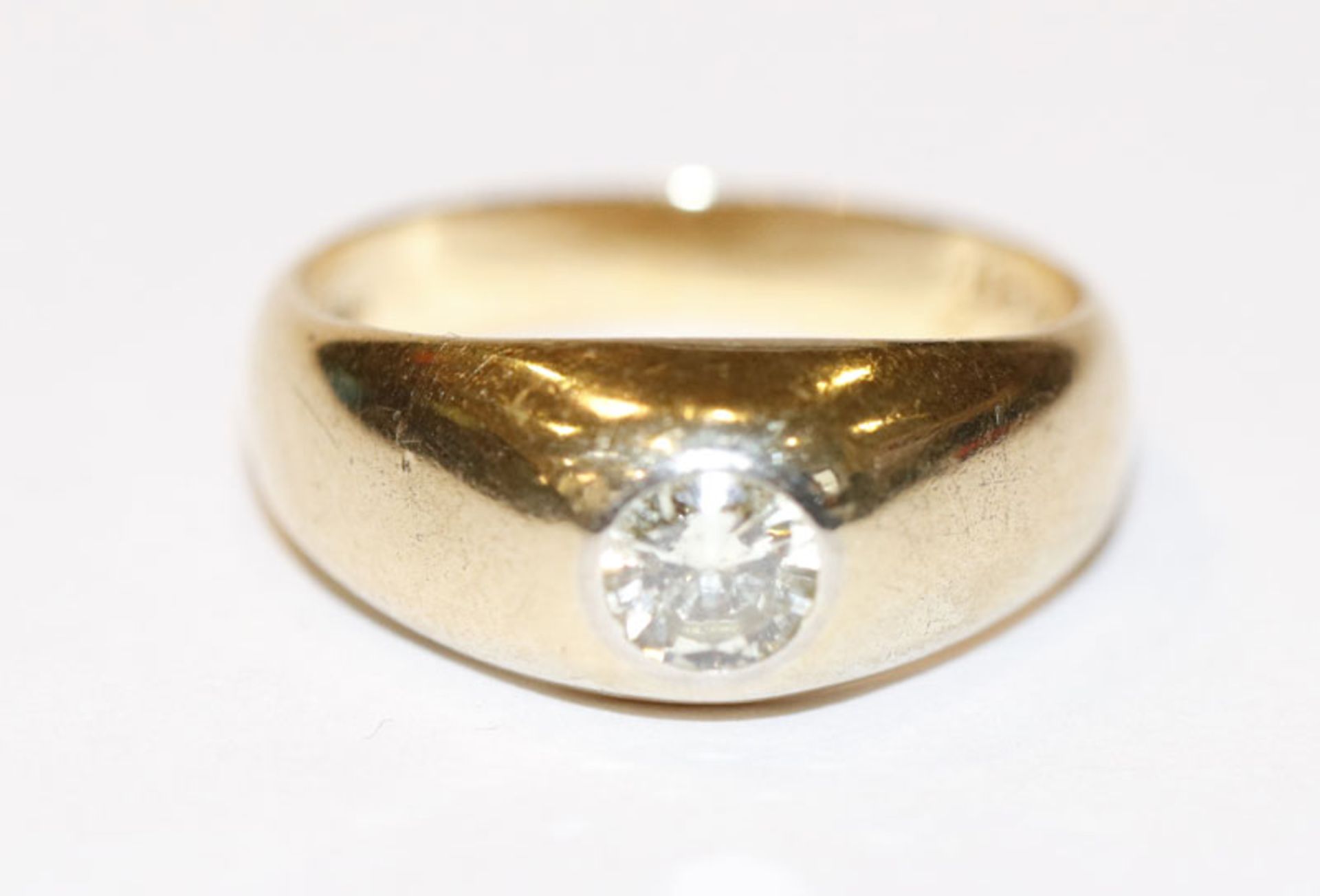 14 k Gelbgold Ring mit Diamant, ca. 0,50/60 ct., gelblich, Gr. 62