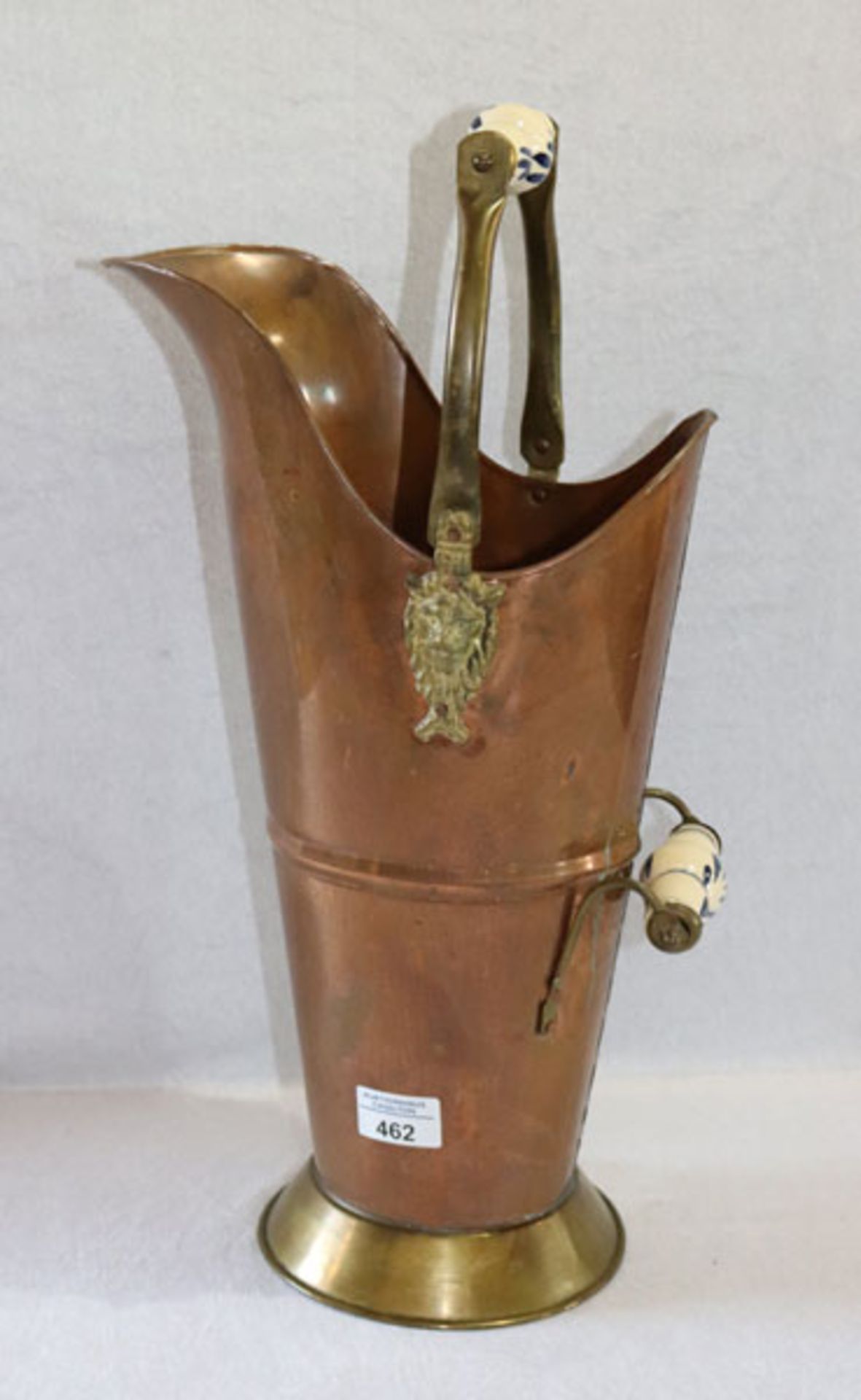 Kupfer/Messing Schirmständer mt Keramikgriffen, H 44 cm, D ca, 17 cm, Gebrauchsspuren