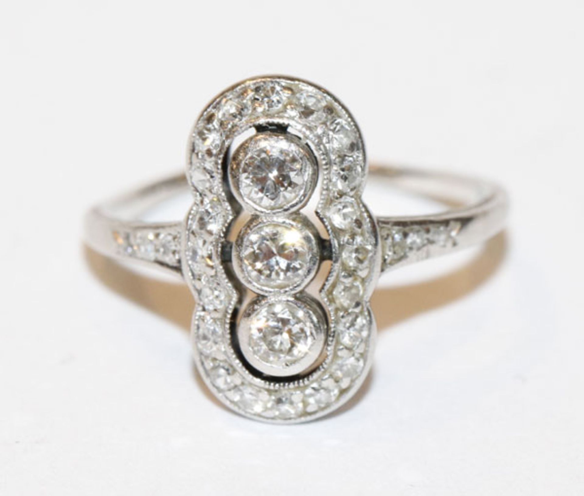 14 k (geprüft) Weißgold Ring mit Diamanten, feine Handarbeit, Gr. 49
