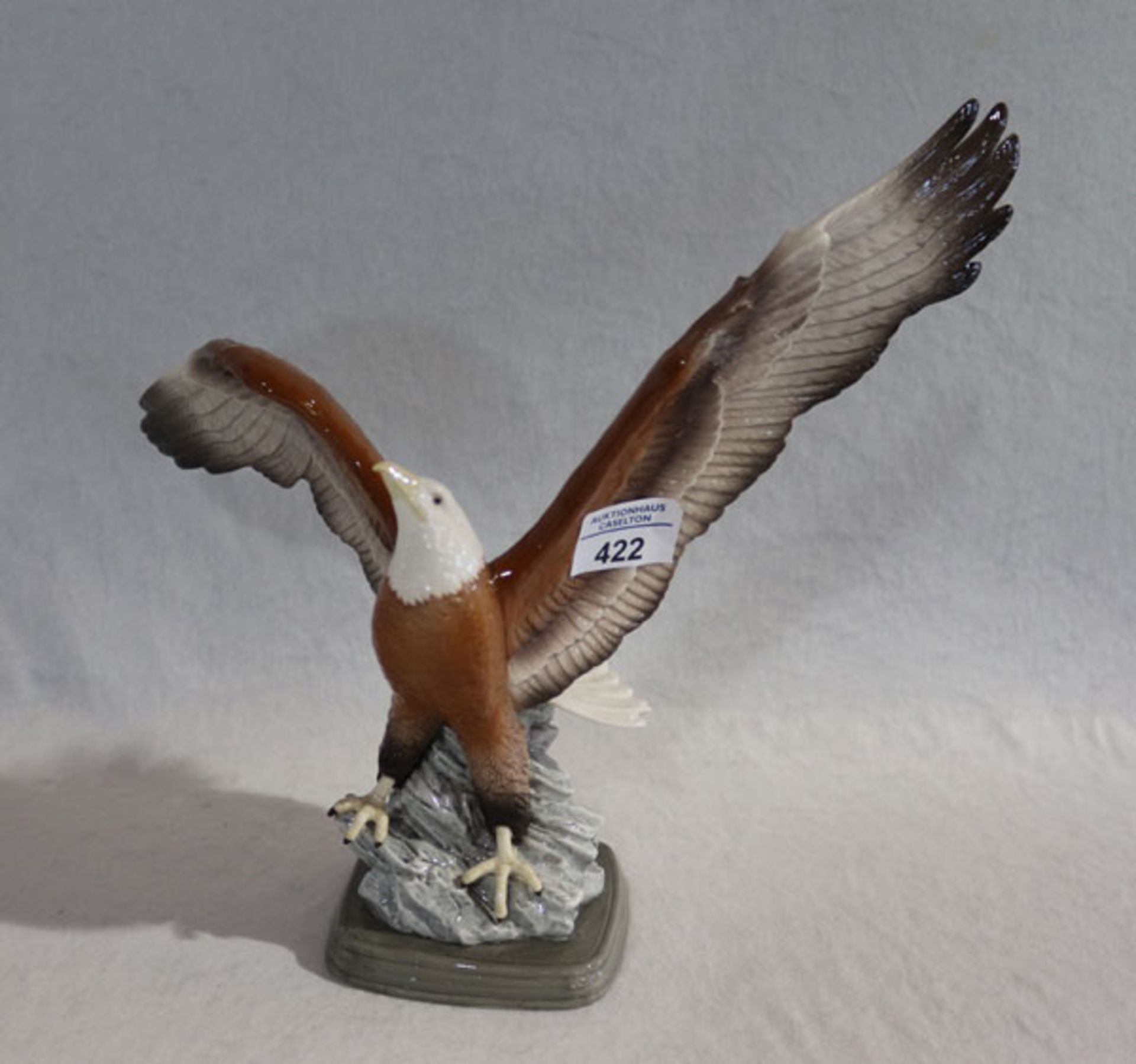 Porzellan Tierfigur 'Weißkopfseeadler', polychrom glasiert, am Boden bez. 25th Anniversary Eagles