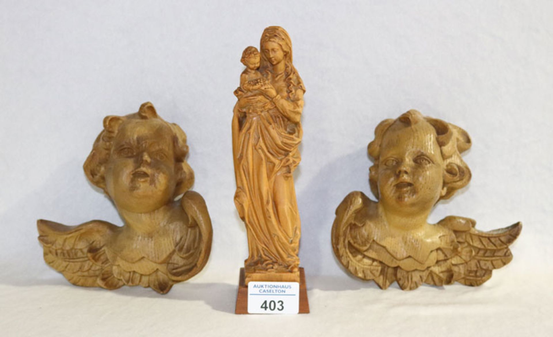 Konvolut von Gußfiguren, Maria mit Kind, H 21 cm, und 2 Putten, H 15 cm, B 16 cm