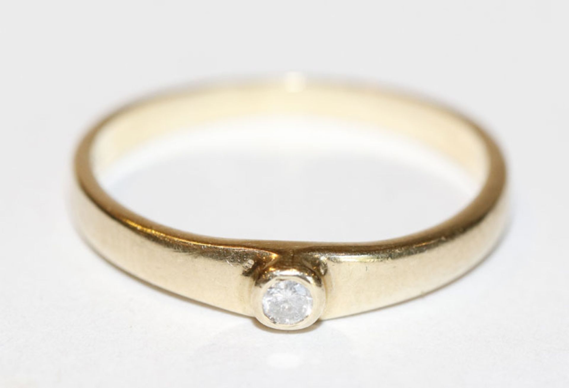 14 k Gelbgold Ring mit Diamant, Gr. 56