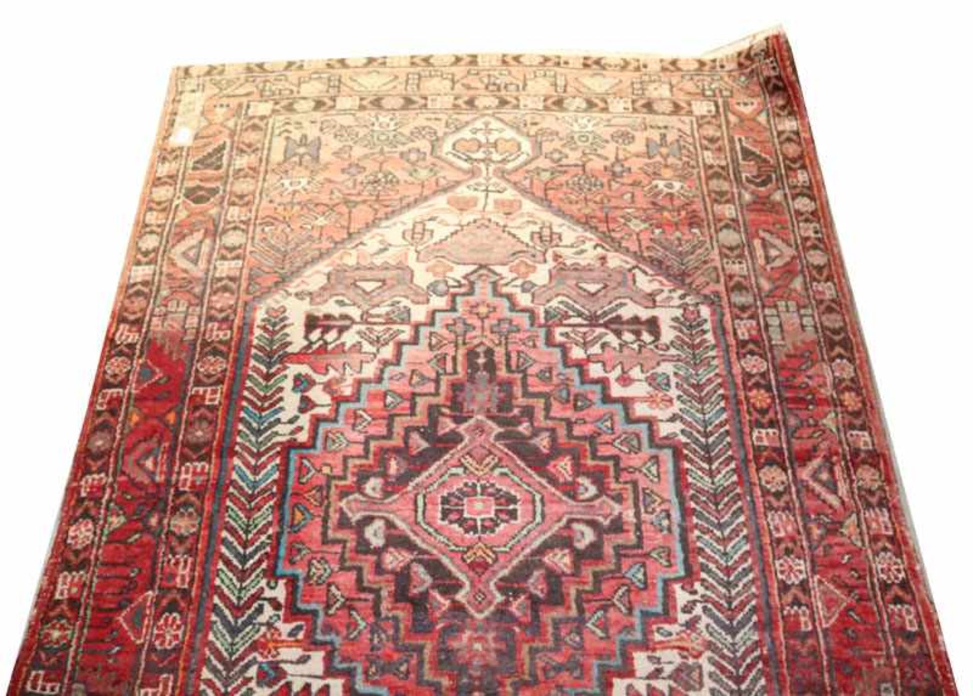 Teppich, beige/rot, teils verblast, Gebrauchsspuren, 225 cm x 136 cm