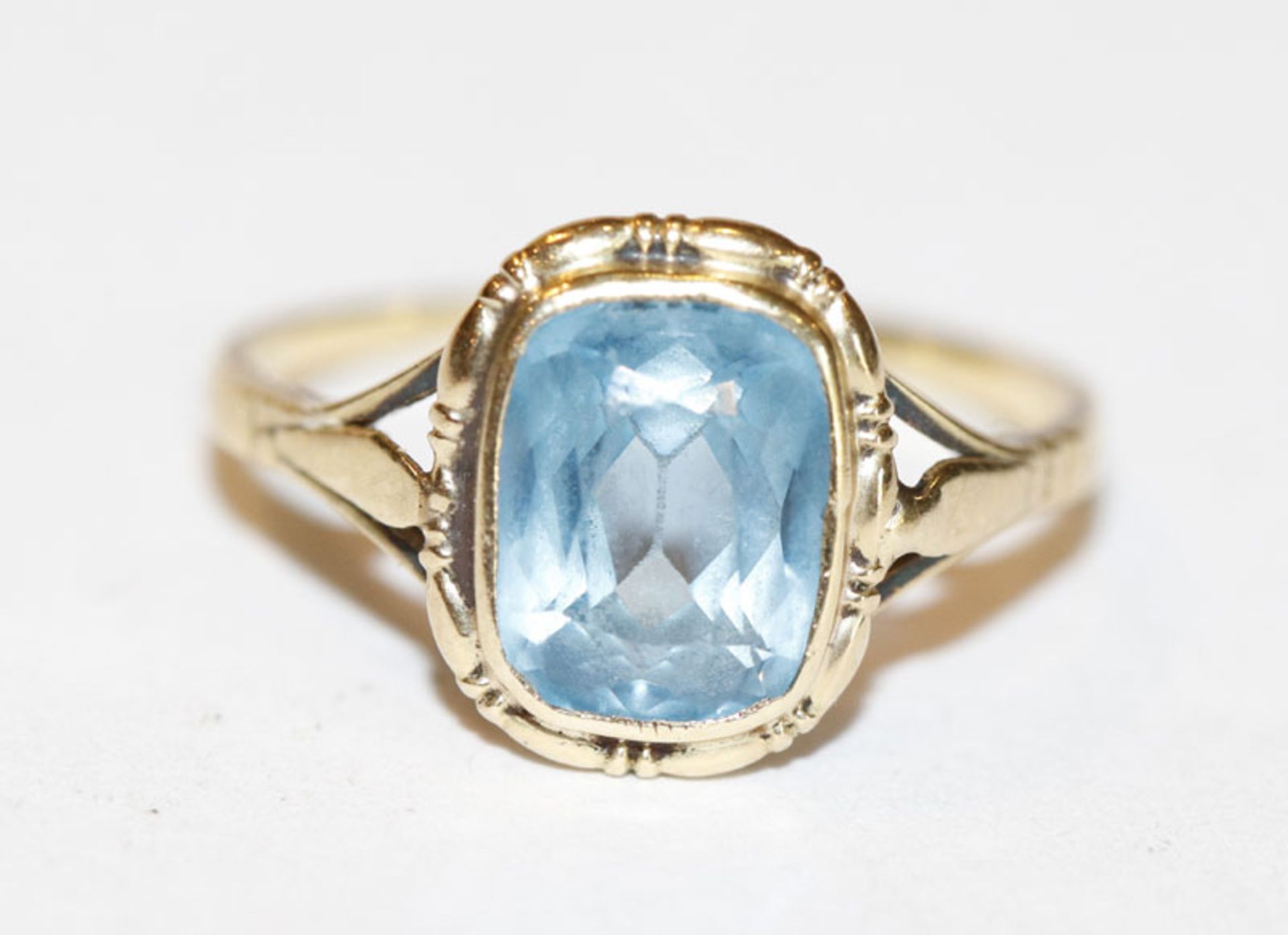 14 k (geprüft) Gelbgold Ring mit Aquamarin, Gr. 49