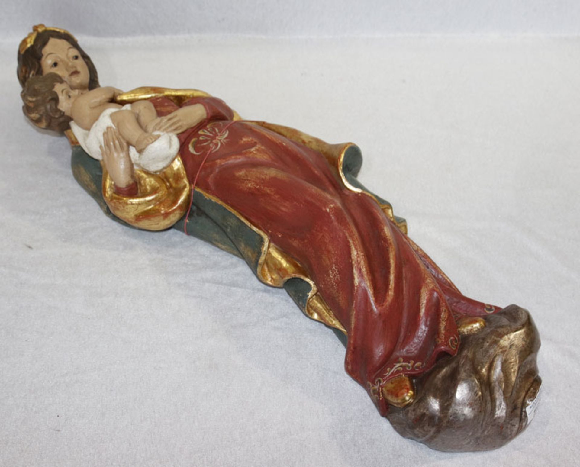 Holz Figurenskulptur 'Werdenfelser Madonna', aus Kiefernholz handgeschnitzt mit echtem Blattgold
