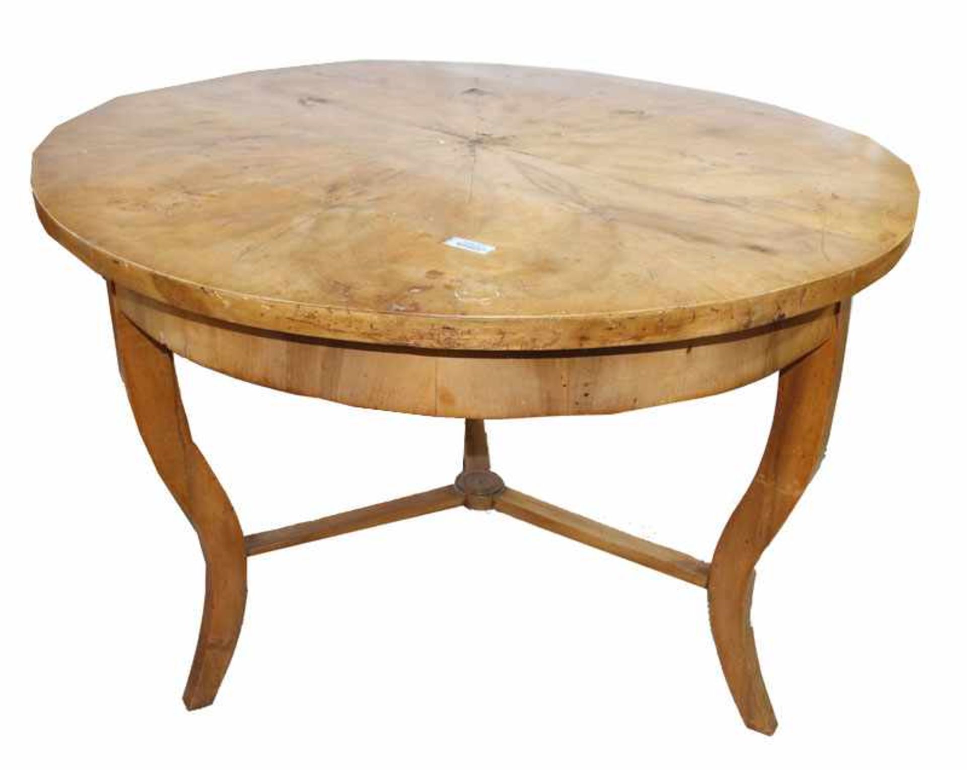 Runder Tisch auf geschwungenen Beinen, H 74 cm, D 103 cm, Tischplatte beschädigt, Gebrauchsspuren (