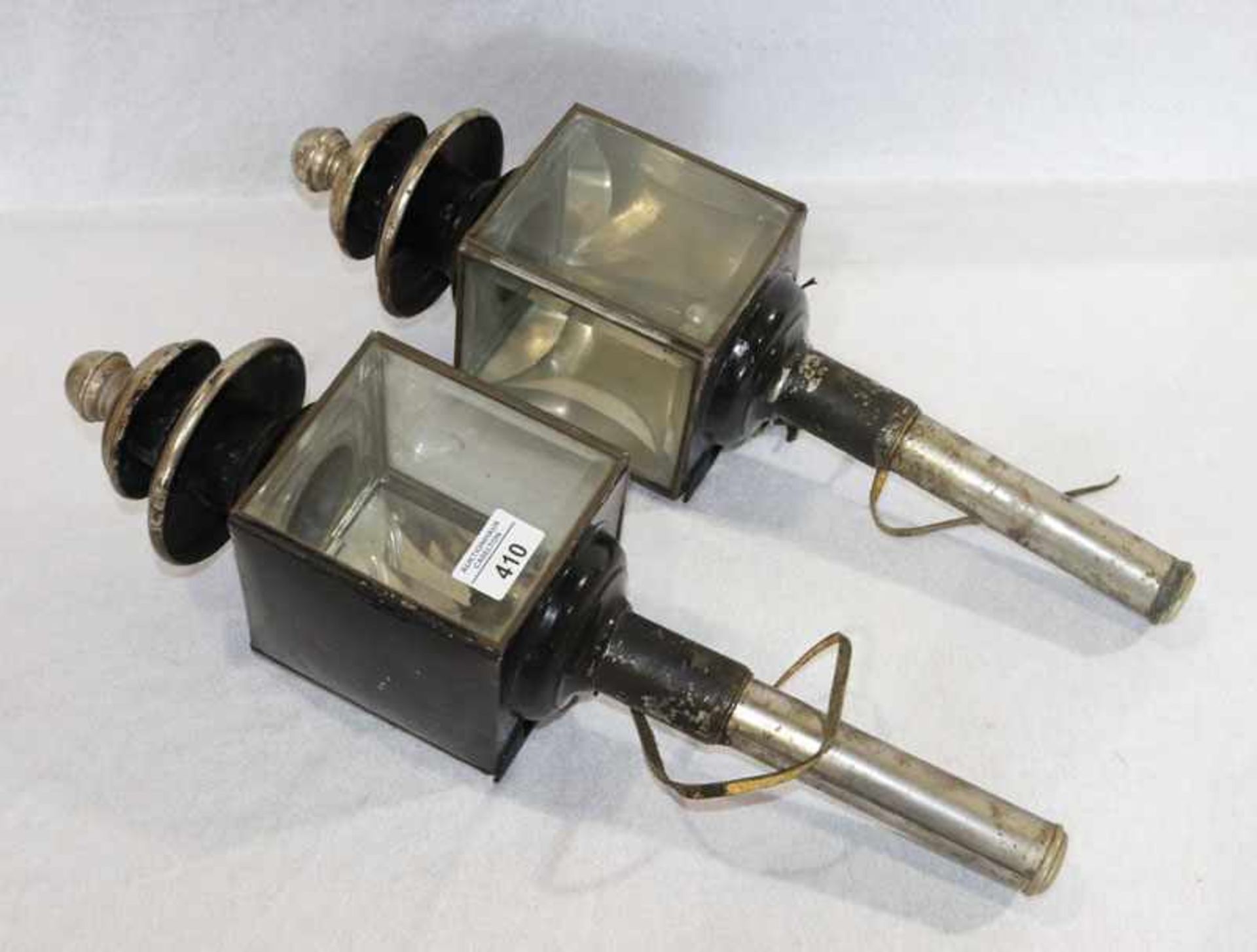 Paar Kutscherlampen mit geschliffenem Glas, 19. Jahrhundert, H 52 cm, B 13 cm, T 13 cm, Alters-