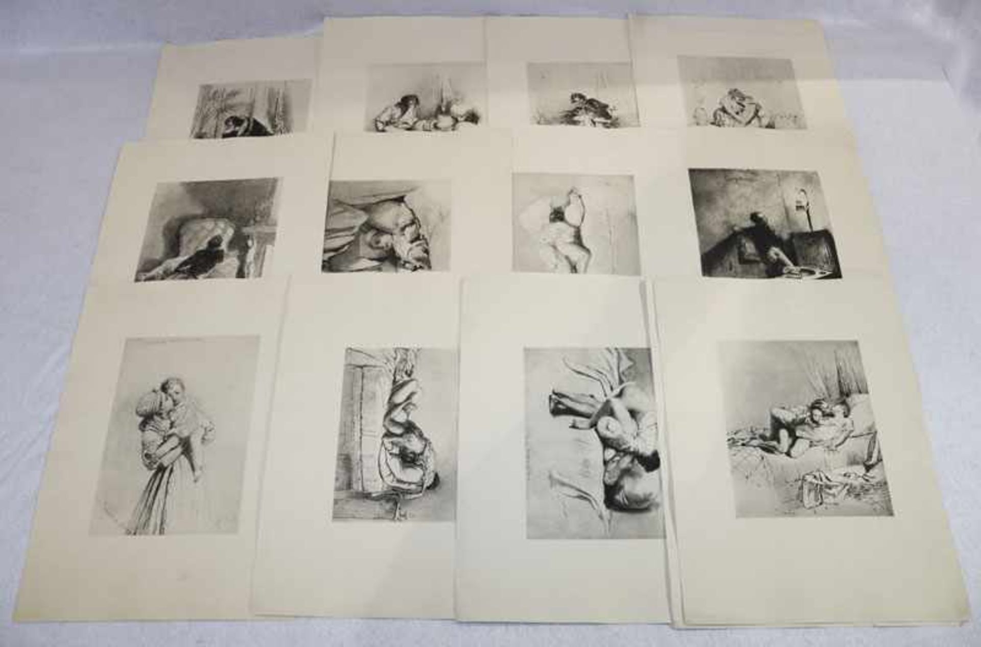 Konvolut von diversen Drucken mit figürlichen und erotischen Darstellungen, Blattgröße 32 cm x 24