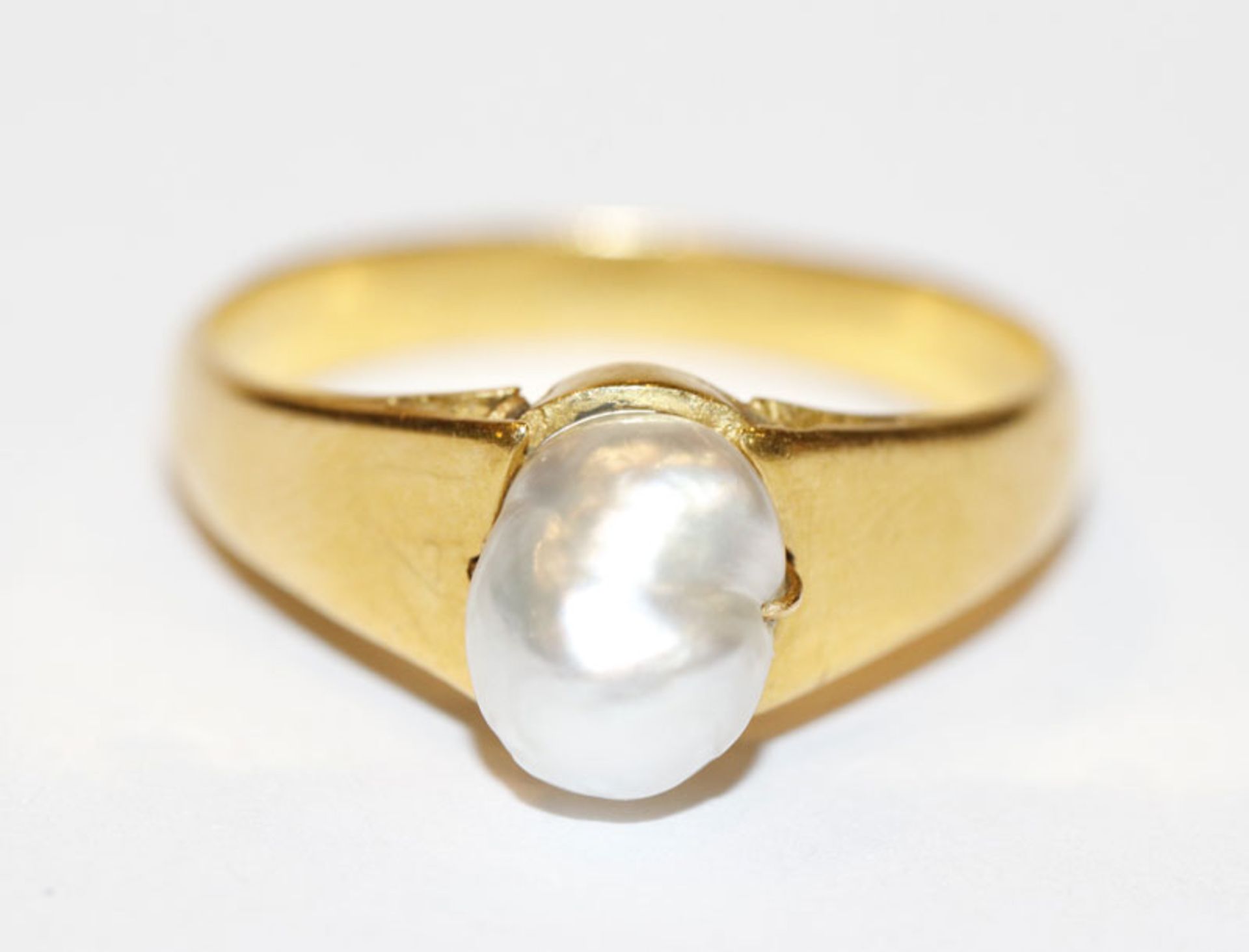 21 k Gelbgold Ring mit Perle, 5,5 gr., Gr. 66