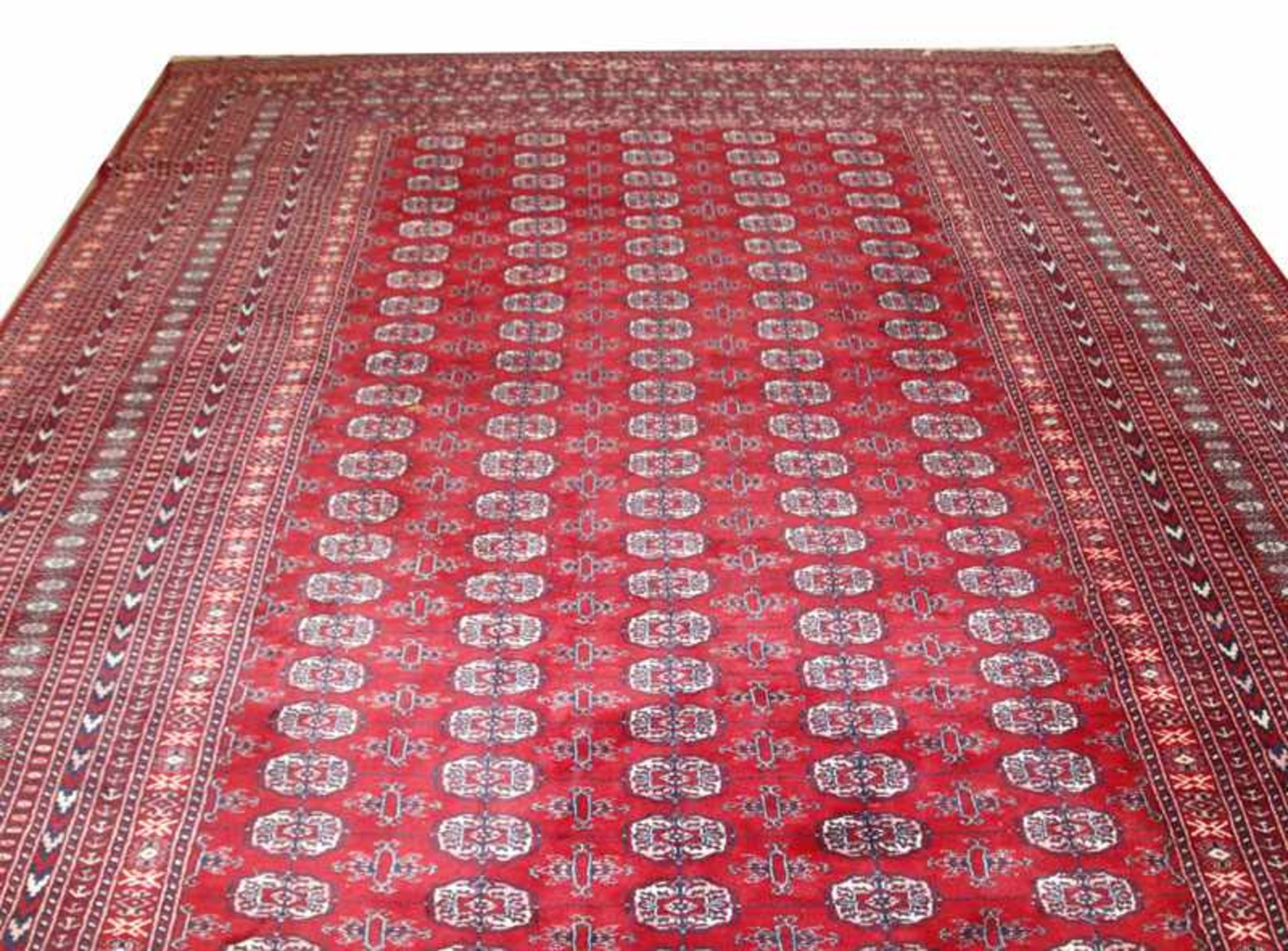 Teppich, Pakistan Buchara, rot/blau/beige, Gebrauchsspuren, 356 cm x 277 cm