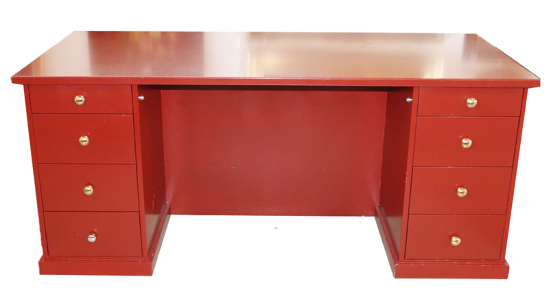 Moderner, roter Schreibtisch, Korpus mit 8 Schüben, H 79 cm, B 180 cm, T 80 cm, Gebrauchsspuren