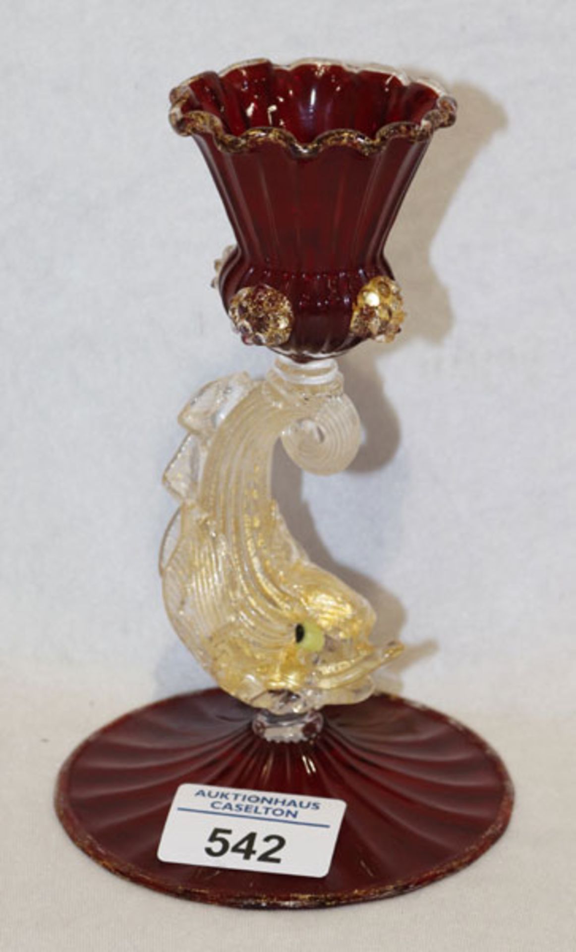 Murano Glas Kerzenleuchter, rote Tulpe und Stand mit plastischem Delphin, Goldpulver