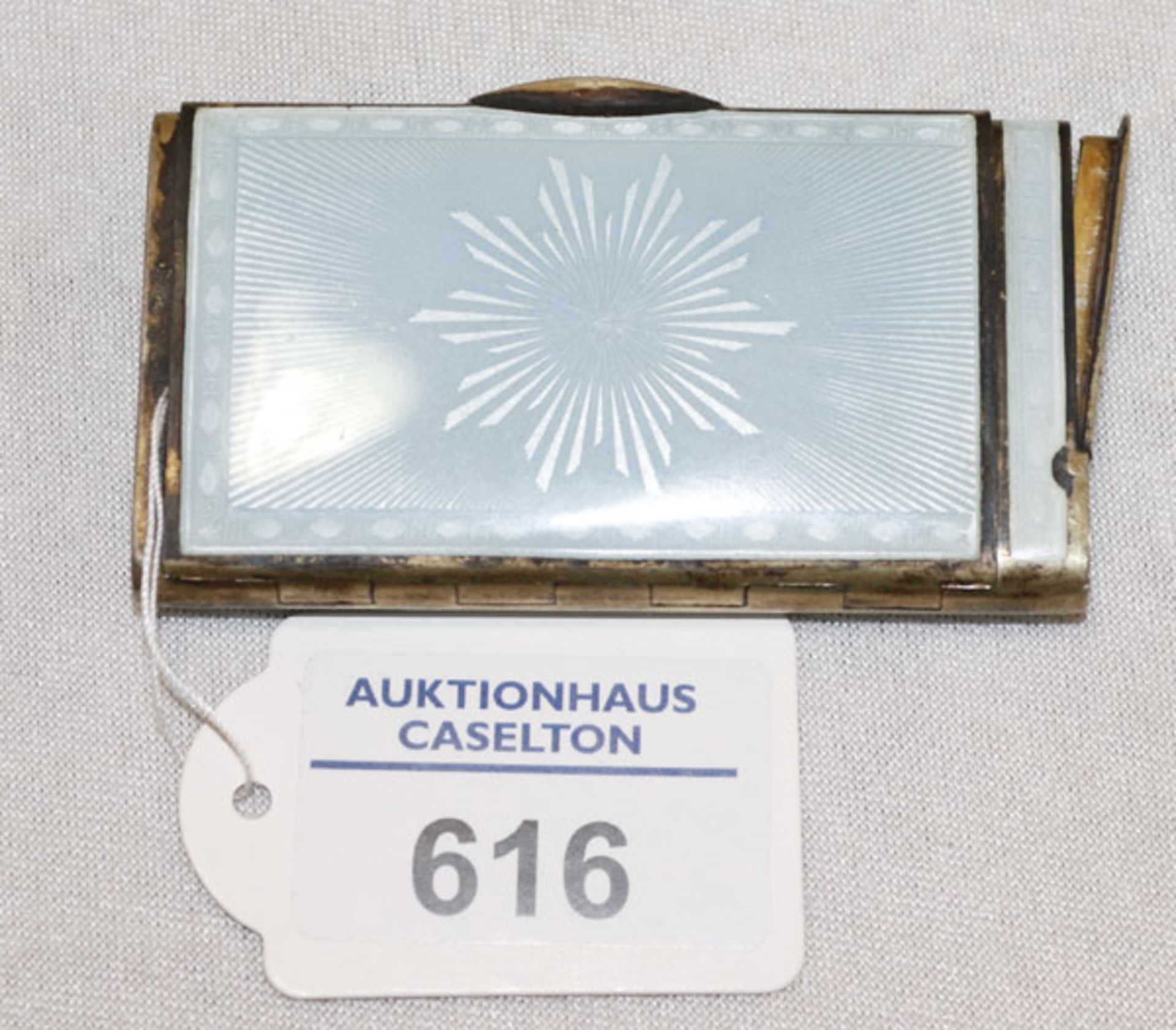 Silber Etui mit Streichholz Reibefläche, und hellblauem Emaildekor, innen feuervergoldet, datiert