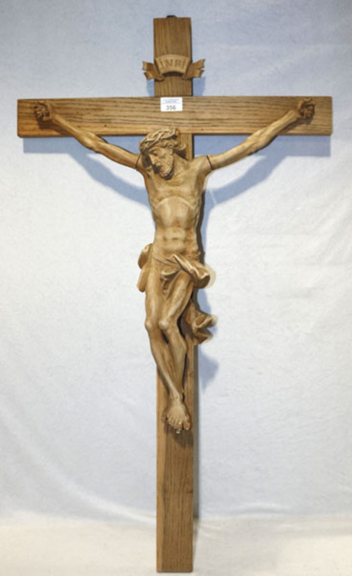 Holzkreuz mit geschnitztem Korpus Christi, gebeizt, H 100 cm, B 56 cm