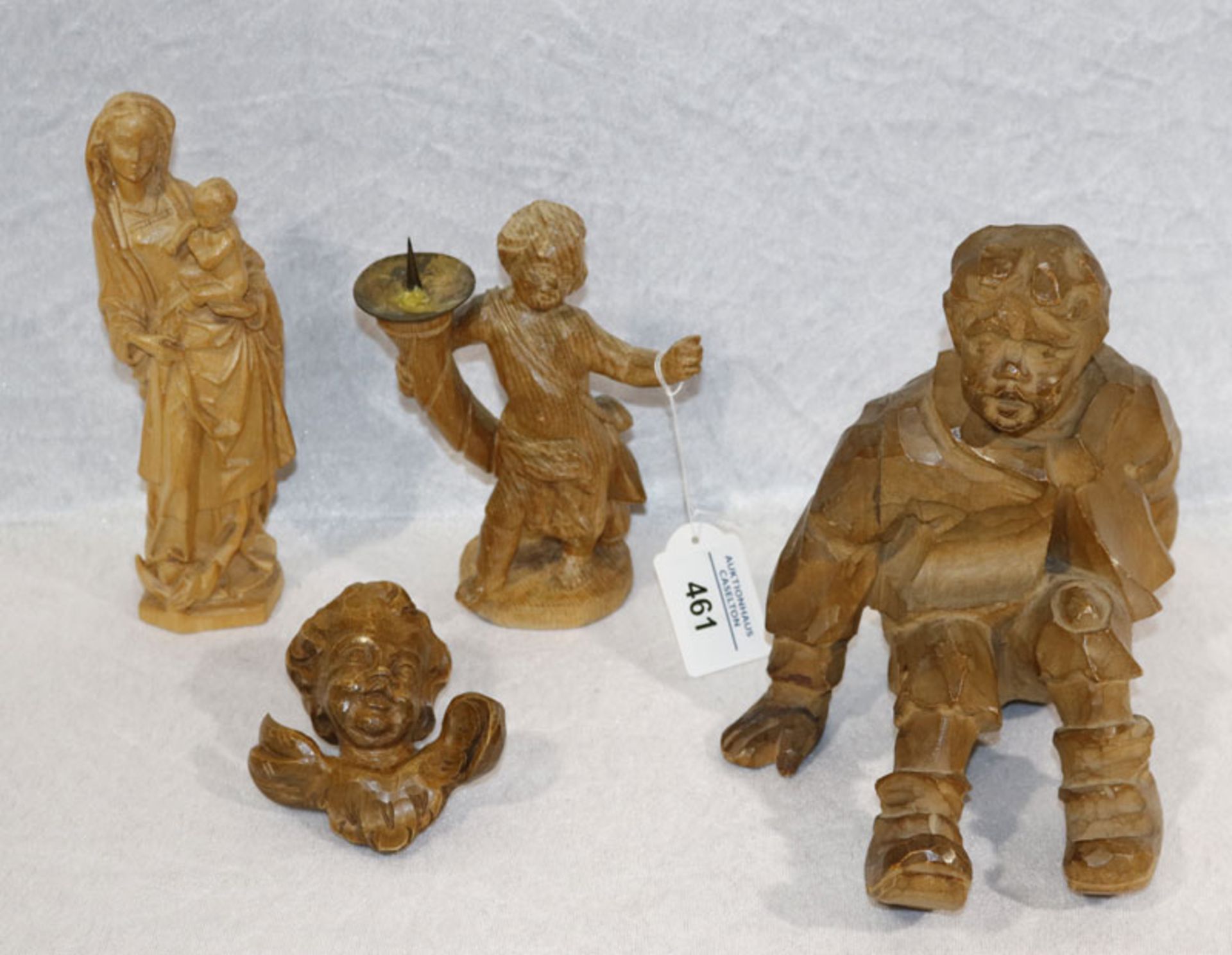 Konvolut von Holzfiguren: 'Junge', H 18 cm, beschädigt, 'Maria mit Kind', H 19 cm, '