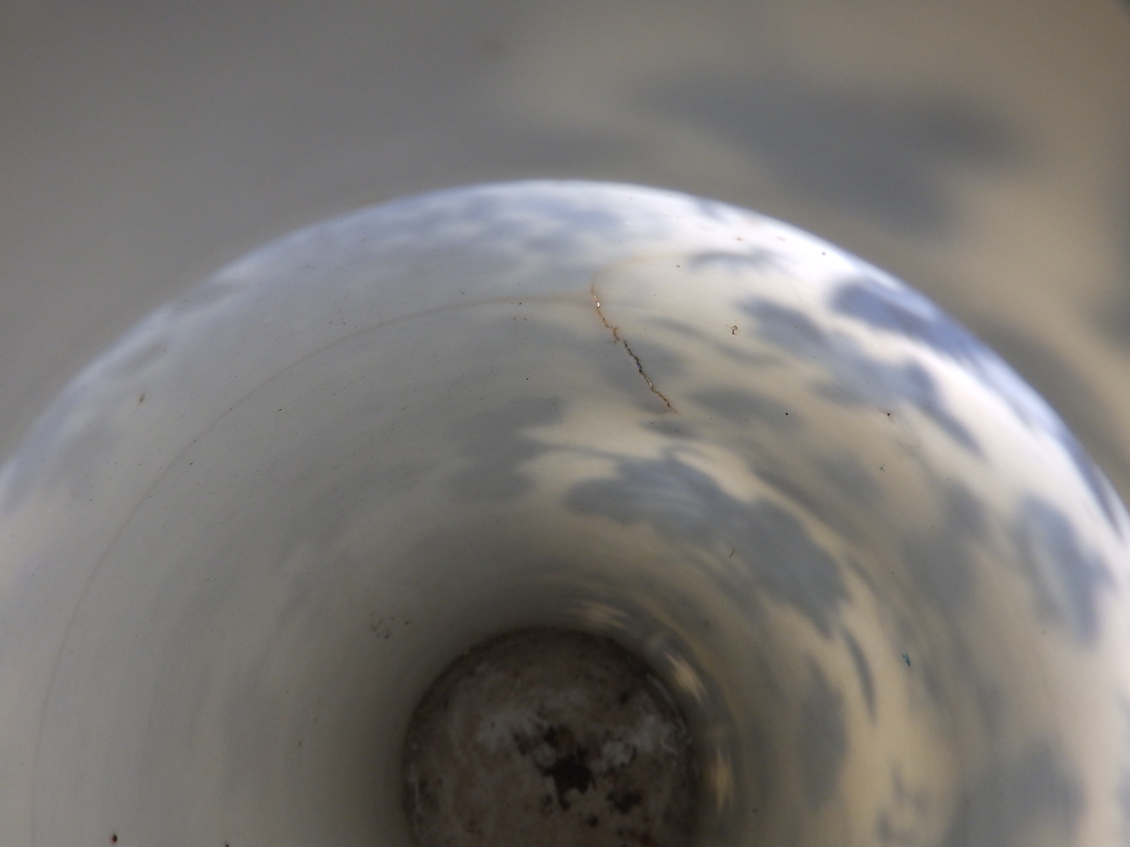 A pair of Chinese blue & white porcelain vases of shouldered form, decorated with scattered motifs - Image 7 of 9