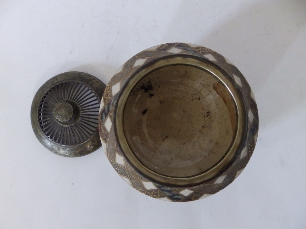 A small Japanese Meiji period Satsuma censer with metal cover. - Image 3 of 3