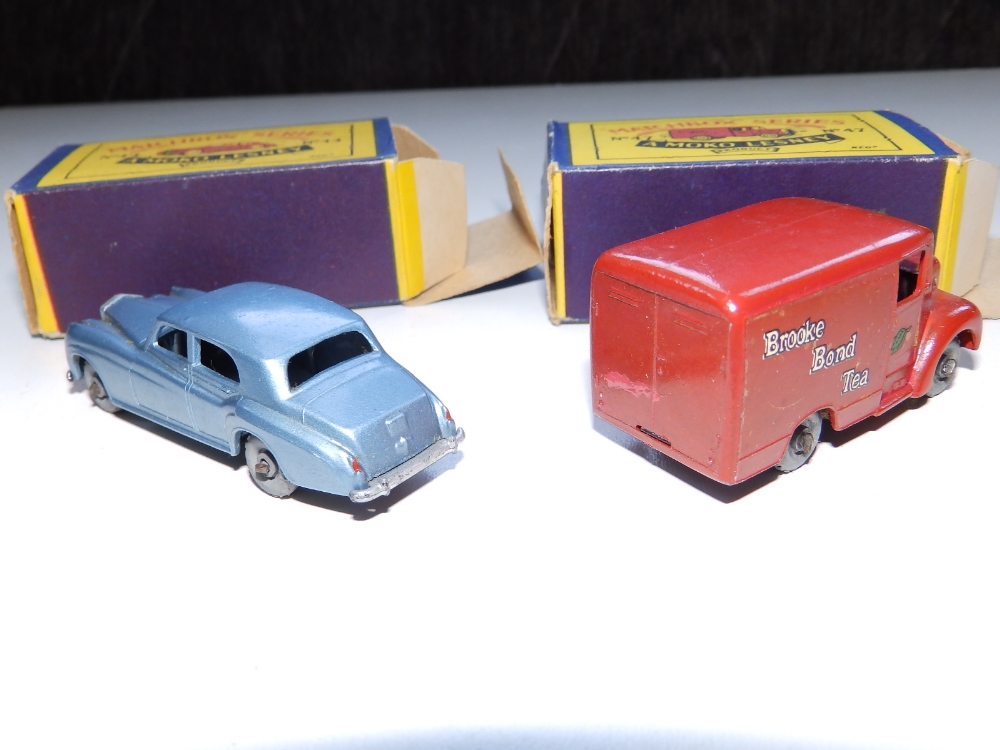A boxed matchbox Rolls Silver Cloud No.44 and a boxed Brooke Bond Tea van No. 47 (2) - Image 2 of 4