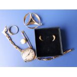 A lady's 9ct gold wrist watch - a/f, a small five stone diamond ring, a bar brooch, a circular