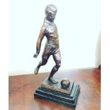 SIR STANLEY MATTHEWS BRONZE SCULPTURE STOKE-BLACKPOOL-ENGLAND