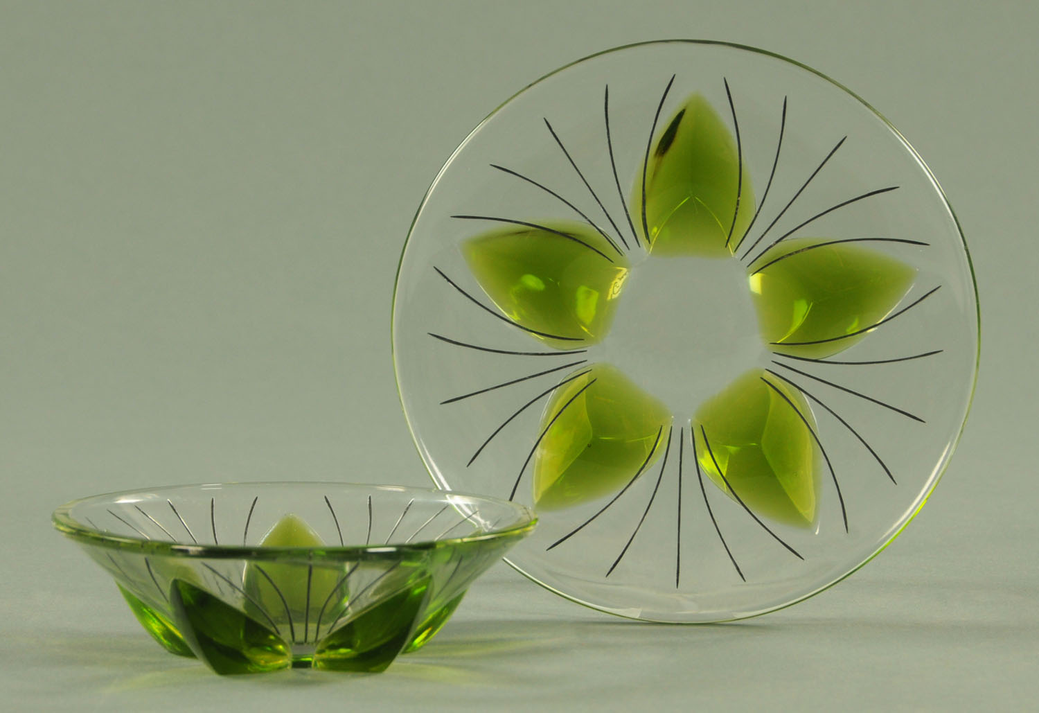 A Lalique moulded lotus bowl and stand, post 1945,