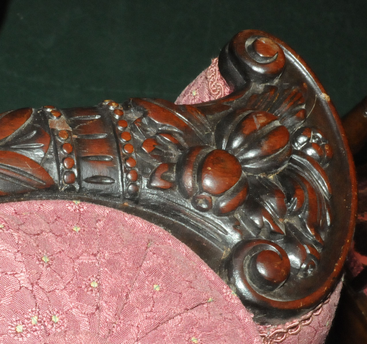 A 19th century mahogany daybed, with exposed cornucopia and foliate carved moulded showframe, - Image 7 of 12