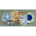 A Ridgeways blue and white willow pattern biscuit barrel, a pearl ware zebra pattern plate,